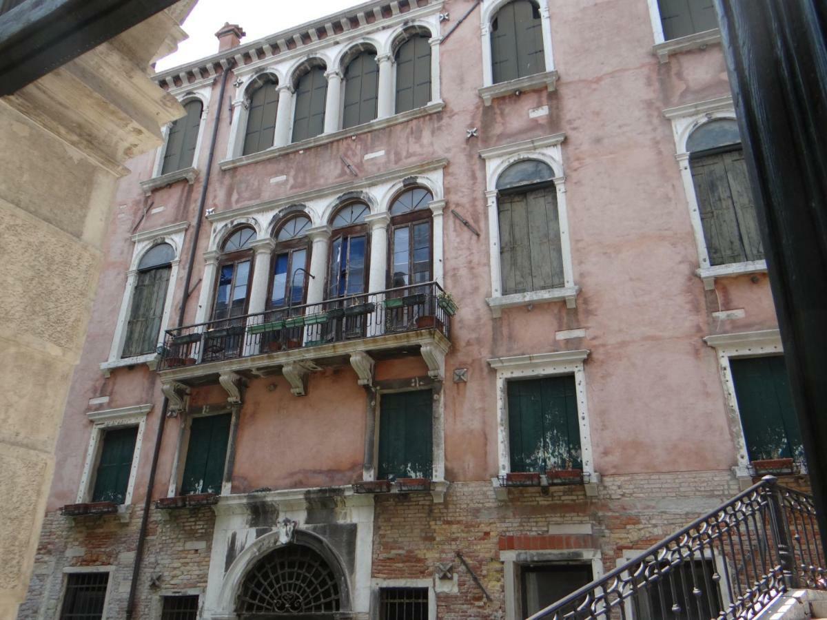 Palazzo Boldu - Ca' Colombina Apartman Velence Kültér fotó