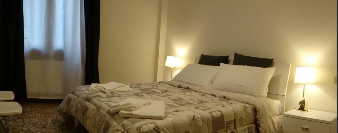 Palazzo Boldu - Ca' Colombina Apartman Velence Kültér fotó